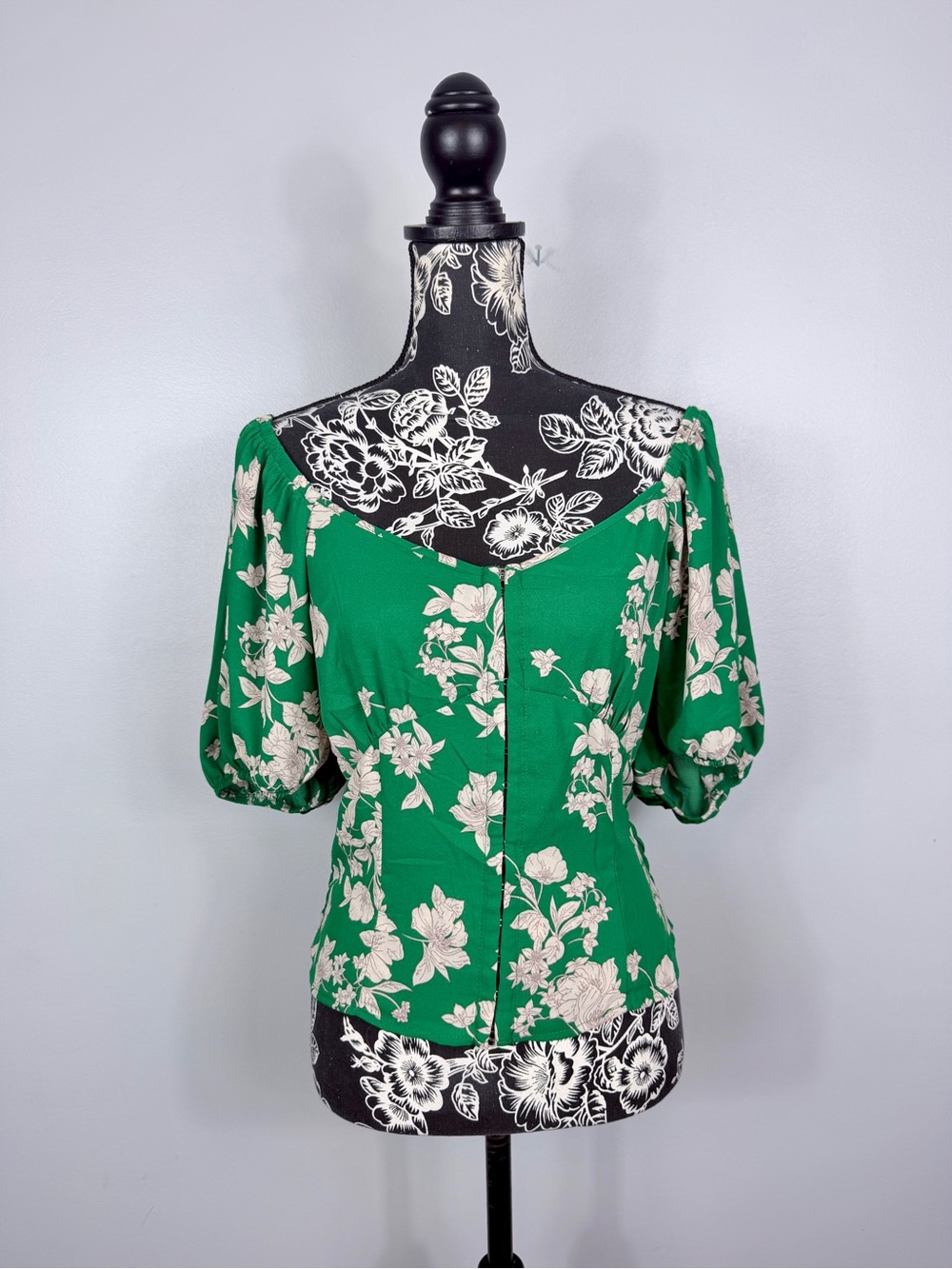 NWT Sienna Sky green floral corset 3/4 length puff sleeve crop top size large